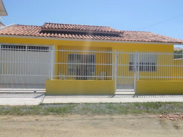 Casa 3 dormitórios em Canto Grande - Bombinhas SC