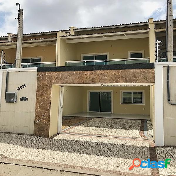 Casa duplex 134,51m² próxima ao Lago Jacarey.