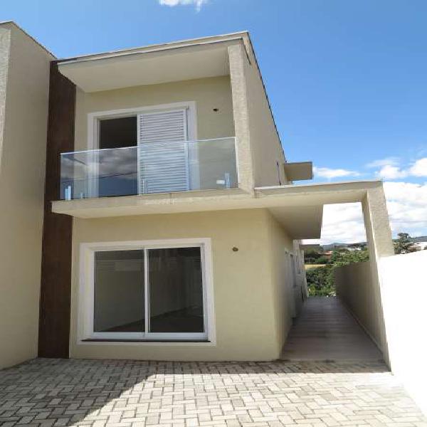 Casa para venda possui 150 metros quadrados com 3 quartos em