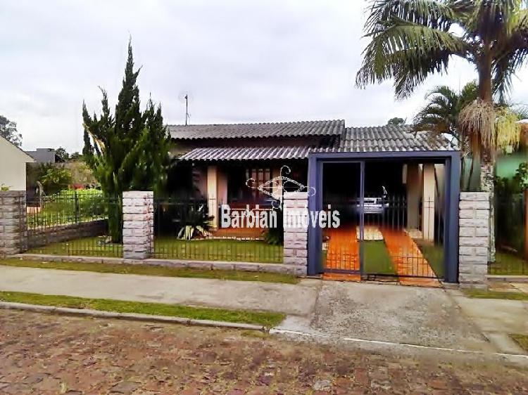 Casa à venda no Centro - Vera Cruz, RS. IM274384
