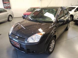 Fiesta Sedan 1.6 completo financia sem entrada