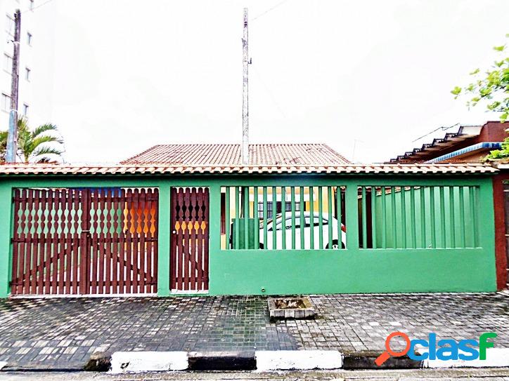 LINDA CASA PRÓXIMA AO MAR