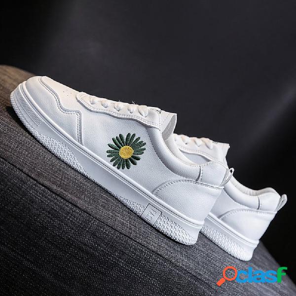 Mulheres margarida decoração branca ata acima sapatos