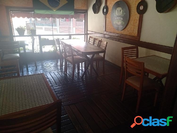 Restaurante localizado no centro de Santo Antonio do Pinhal