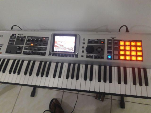 Roland Fantom X6