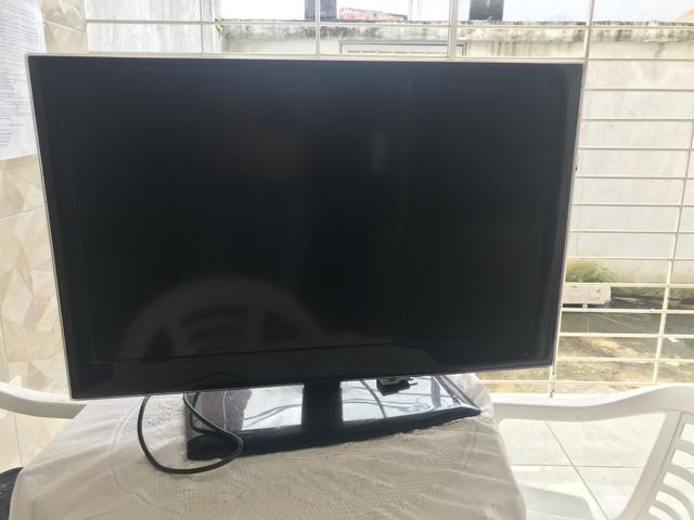 Televisão LG modelo LE5500