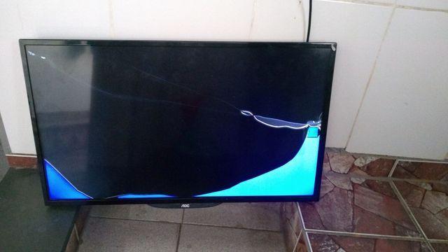 Tv led AOC 32 tela quebrada