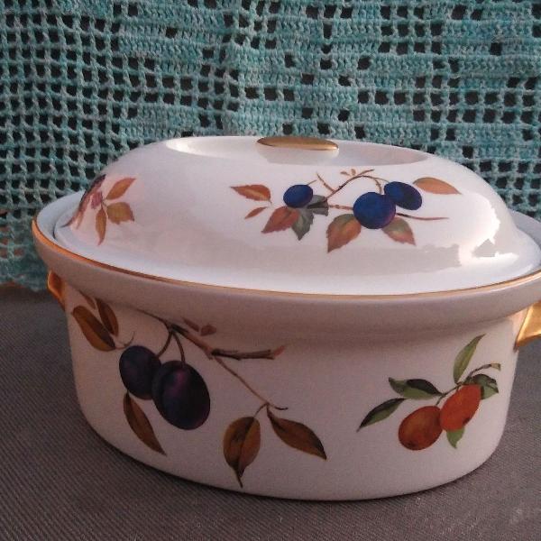 sopeira oval de porcelana