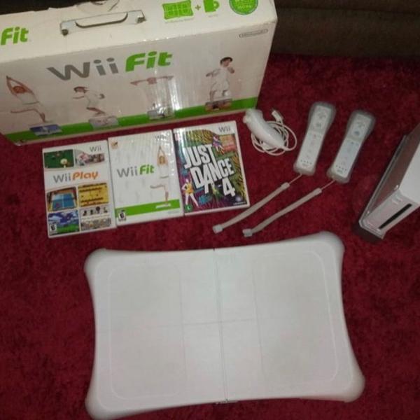video-game wii com wii fit plus +4 jogos
