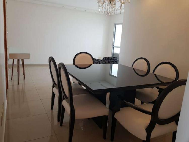 Apartamento com 4 Quartos à Venda, 117 m² por R$ 540.000