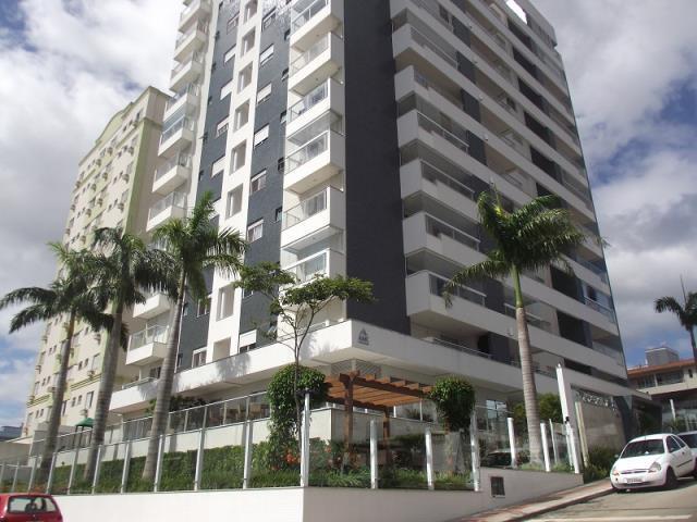 Apartamento de 101 metros quadrados no bairro Barreiros com