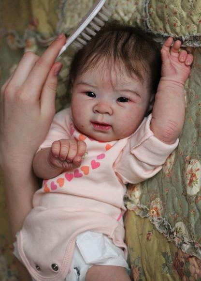 Bebê Reborn Molde Abigail Pode Banhar Cabelo Fio A Fio 2 Kg