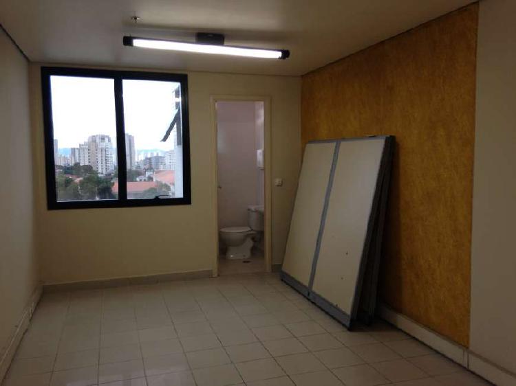 CONJUNTO COMERCIAL COM 34,00 METROS PRIVATIVOS JUNTO AO