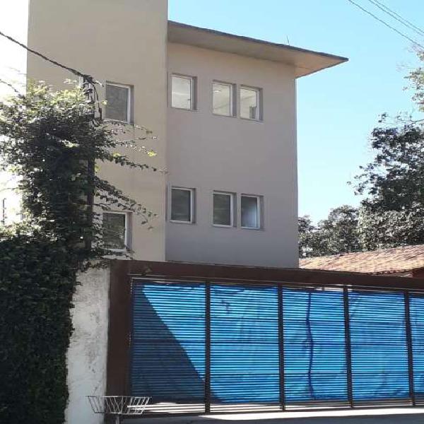 Casa para venda tem 57581 metros quadrados com 4 quartos em