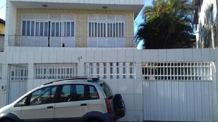 Linda residencia em um área nobre do Iapi na Rua Anibal