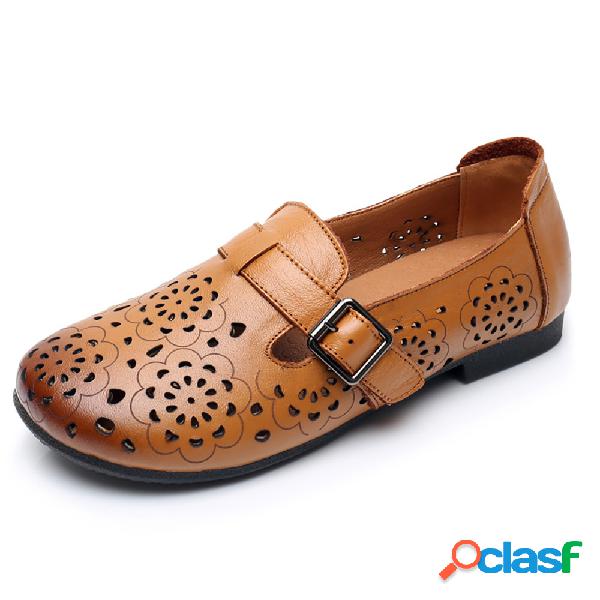 Couro de flor Rodada Toe Buckle Soft Sole Casual Sapatos