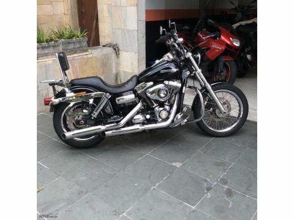 Harley-Davidson - Dyna Super Glide Custom