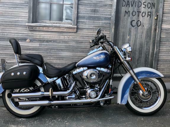 Harley-Davidson - Softail Deluxe