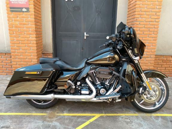 Harley-Davidson - Street Glide CVO