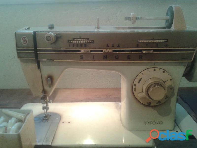 Maquina de Costura Singer Flexiponto