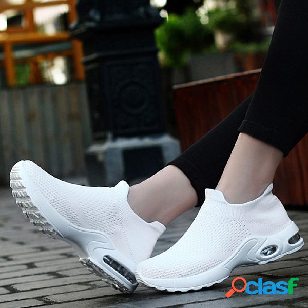 Mulheres luz malha andando meia sapatos deslizamento nas