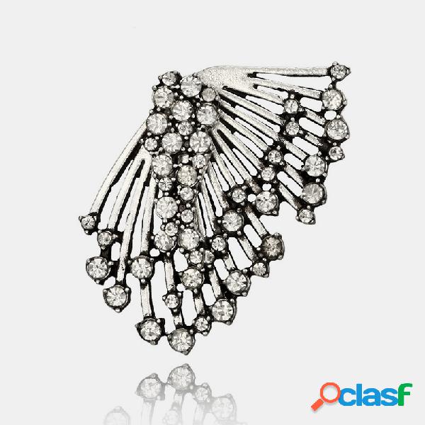 Studs de asas alienígenas geométricos Brincos Clipe de