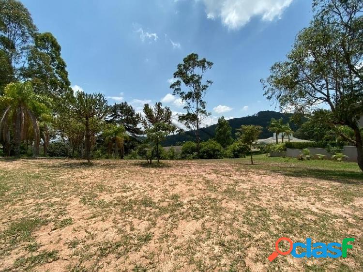 Terreno em Tamboré com 1656m²