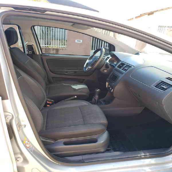 Volkswagen Fox Comfortline 1.0 Flex 8v 5p