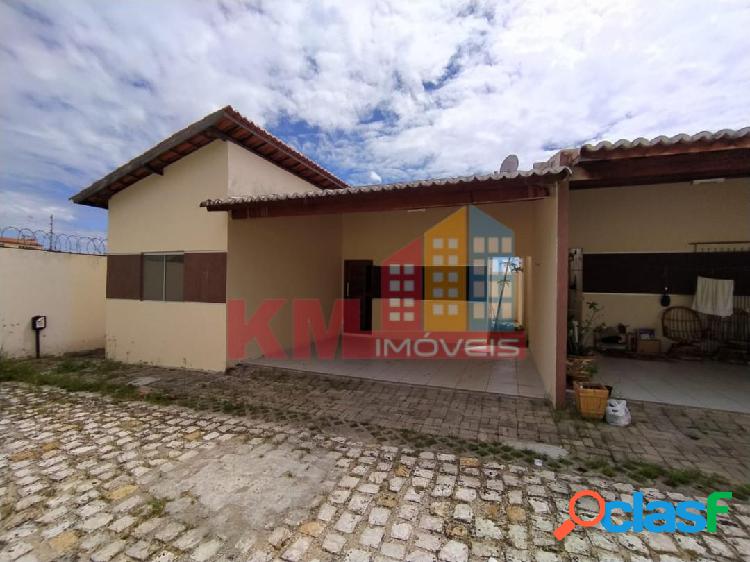 Aluga-se ótima casa em condomínio no Costa e Silva