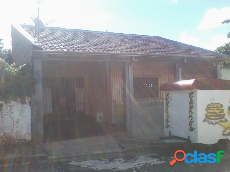 Casa com 2 dormitórios na Vila Falcão