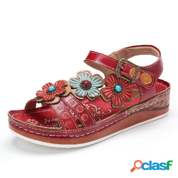 SOCOFY Couro retro costura floral em relevo Buckle Strap