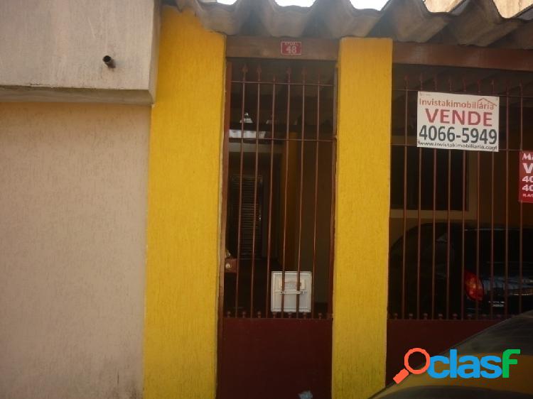VENDE-SE CASA EM ÓTIMA LOCALIZAÇÃO! PRÓXIMO AO