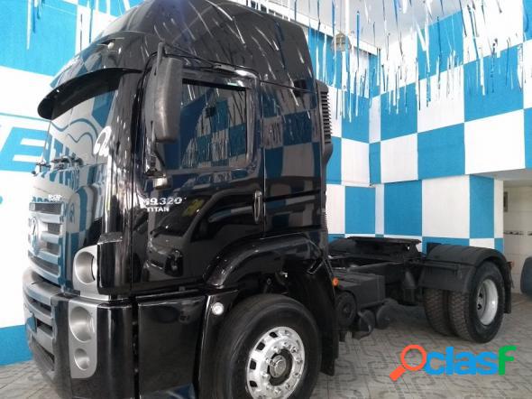 VOLKSWAGEN 19-320 E CONSTELLATION TITAN TRACTOR 2P PRETO