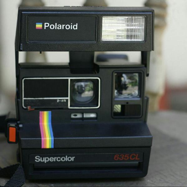 Polaroid 635CL para fins decorativos