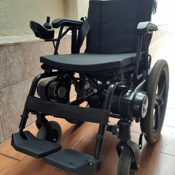 cadeira de rodas motorizada