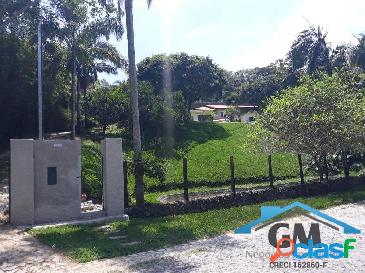 Casa Nova 4 domitórios terreno de 3.741 m2 condomínio