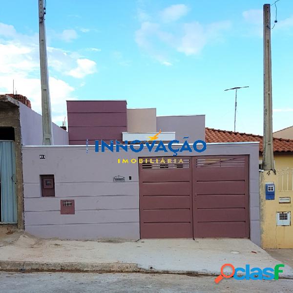 Casa maravilhosa com construção moderna e churrasqueira