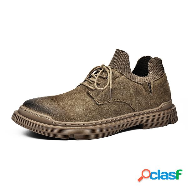 Homens antiderrapante resistente ao ar livre atam sapatos de