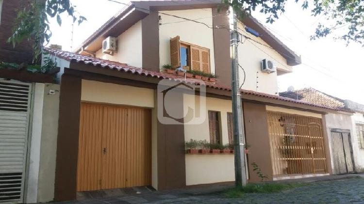 Casa à venda no Centro - Santa Maria, RS. IM256195