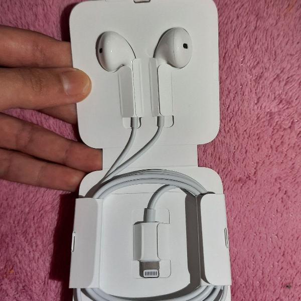 EarPods com conector Lightning