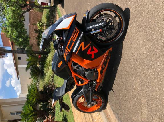 KTM - 1190 RC8