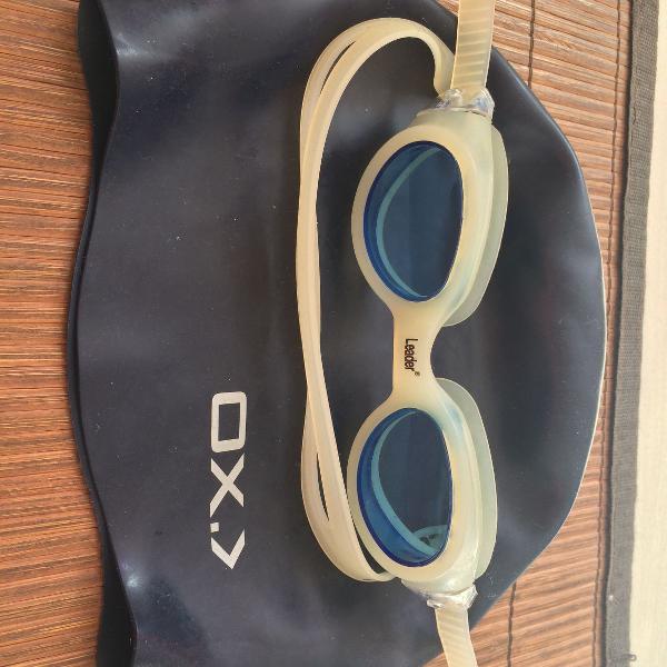 Kit óculos e touca de natação - usado 1 vez - perfeito