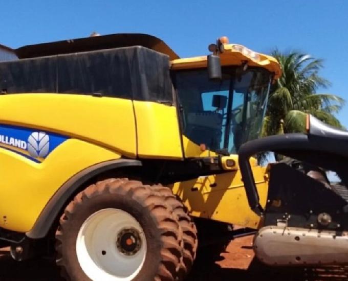 New Holland CR6080
