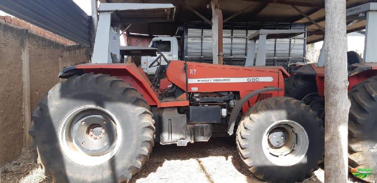 Trator Massey Ferguson 680 4x2 ano 07