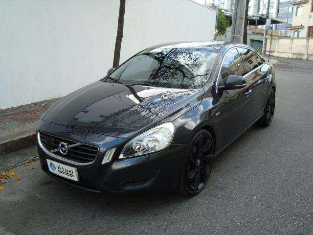 Volvo S60 T-5 2.0 240cv 4p