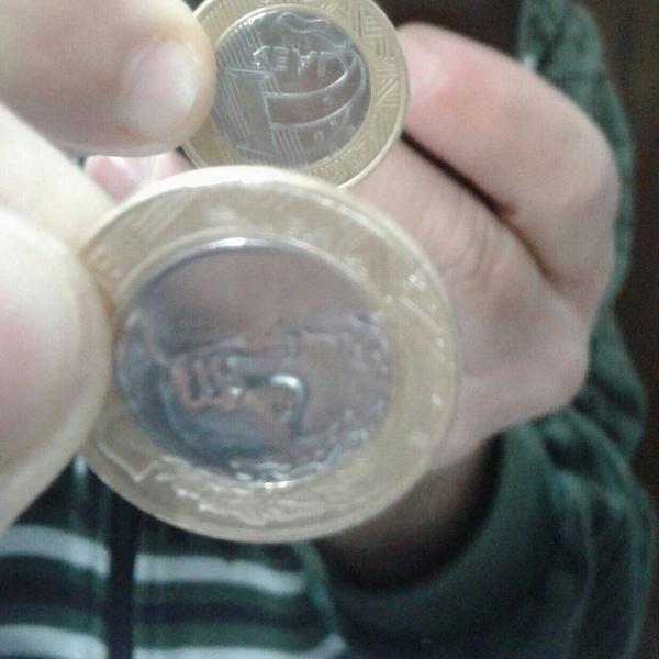 moeda de 1 real reverso invertido orizontal a direita