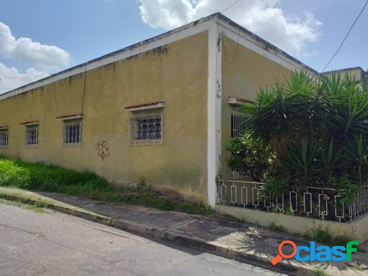 290m2 Amplia Casa-Terreno Comercial en Venta