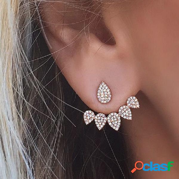 Brincos de Strass Flor Doce Modelo de Gotas