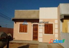 Casa com 2 dormitórios à venda, 60 m² por R$ 167.000