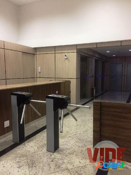 Sala comercial, 44 m², 2 banheiros, 1 vaga, no Centro, São